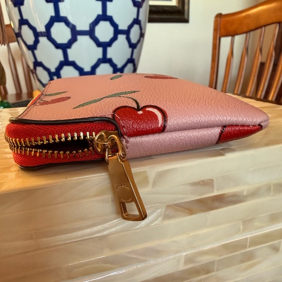 Limited Edition COACH Coated Cloth Pink and Cherry Zippered Pouch - Picture 3 of 11